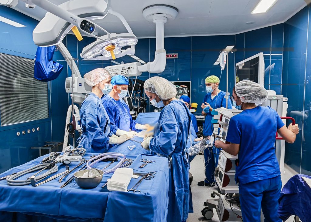 Hiperhidroza (prekomerno znojenje) – uzroci, simptomi i savremeni načini lečenja